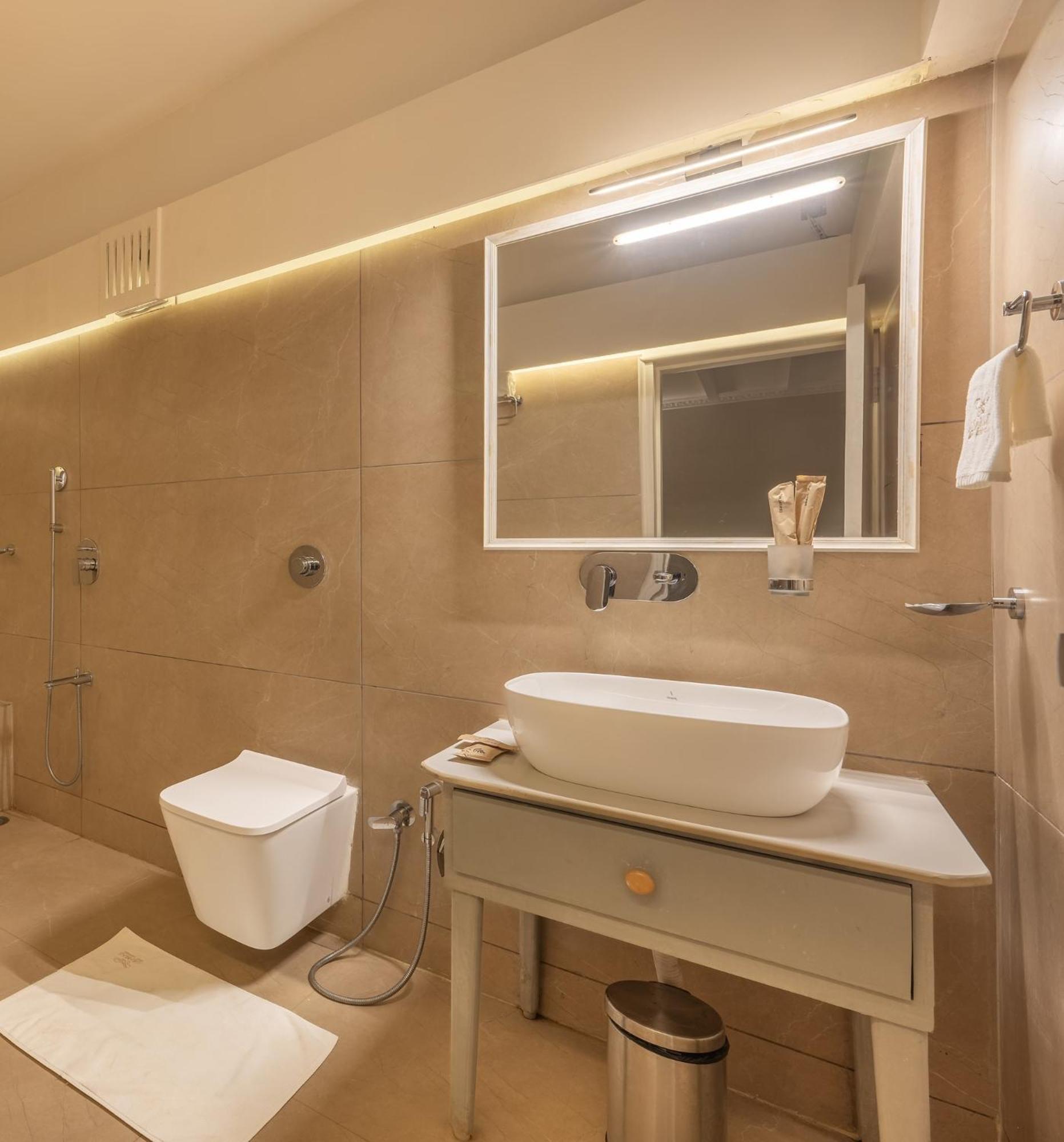 Hotel Echor Samara Morjim Goa Sea View Restro Exterior foto